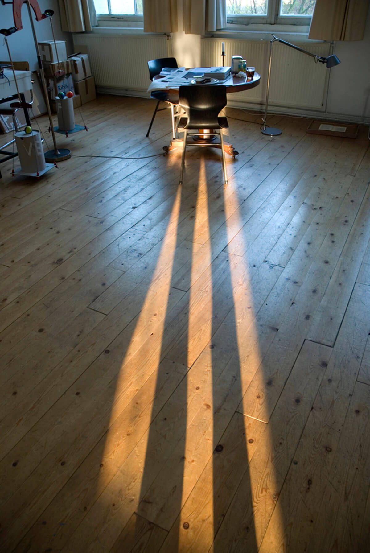 untitled (pointing), photography, 2009